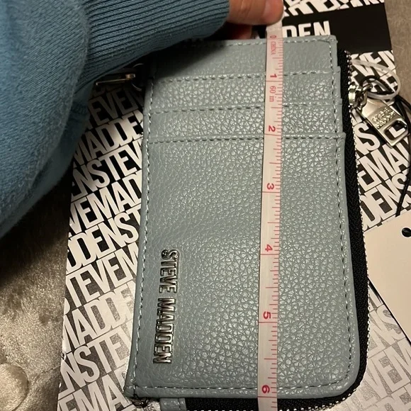 Steve Madden light blue zip around card case wristlet, new - Picture 5 of 6